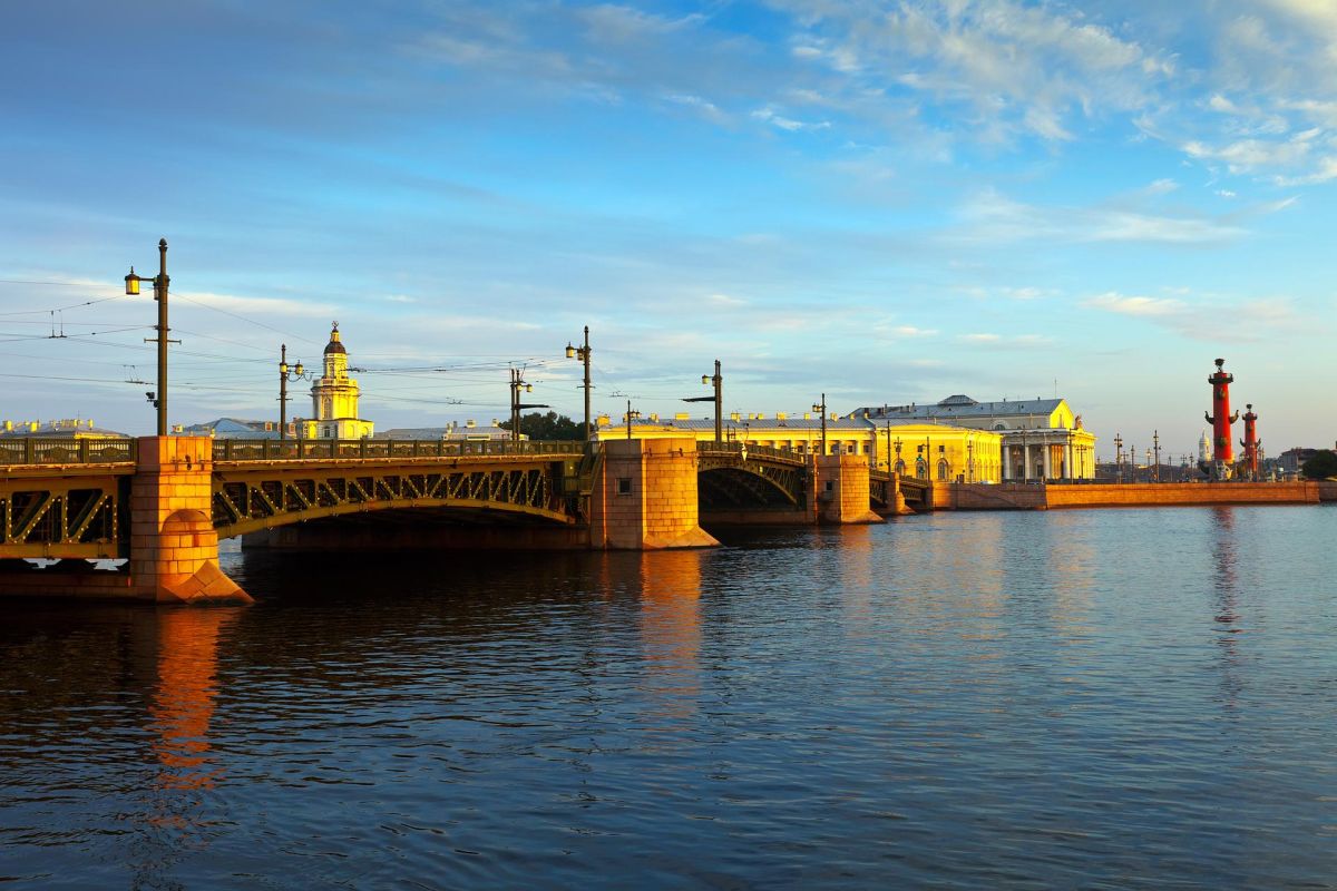 Мост через реку Авачу